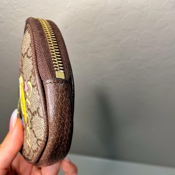 Excellent limited edition Gucci pouch Bananya cat key chain - authenticated - Picture 9 of 16